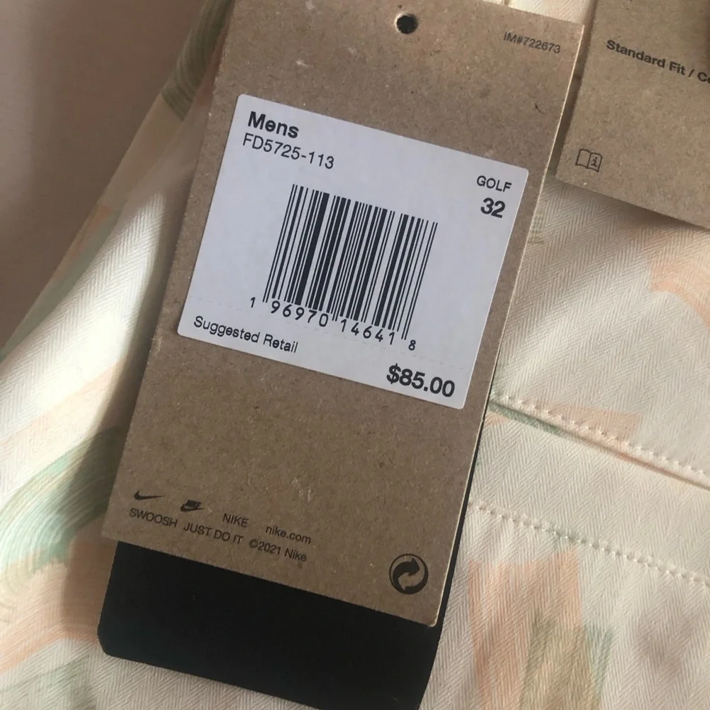New w Tag: Nike Tour Golf Shorts. Size Medium or 32 Waist
